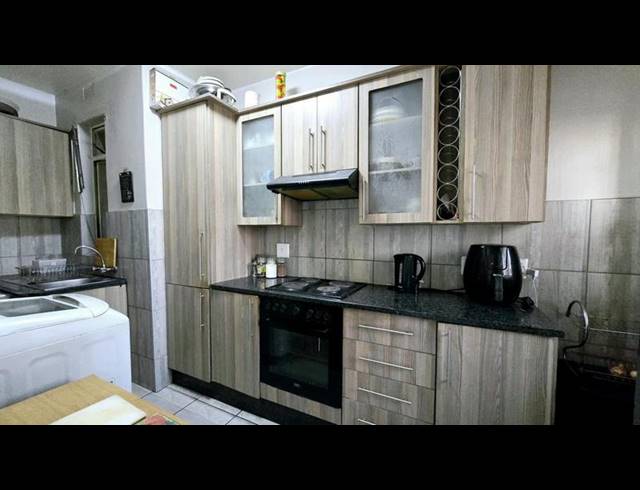 2 BEDROOM APARTMENT FOR SALE IN RANDHART